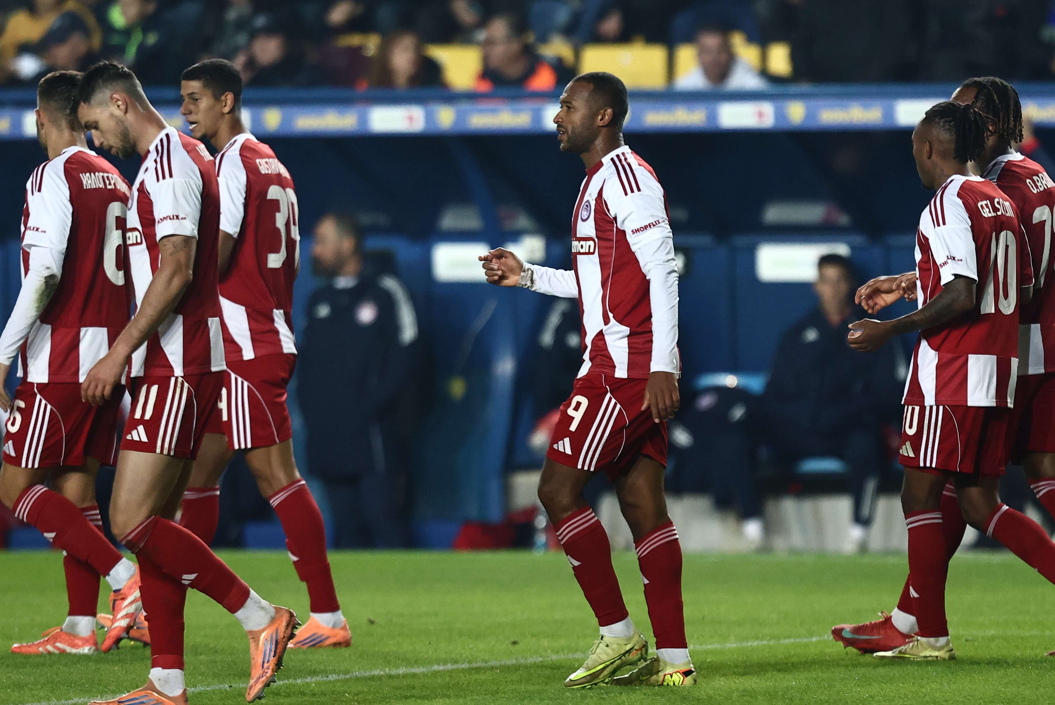 Ξεφεύγει και περιμένει τα δώρα με ενισχυμένες αποδόσεις! (6/12)