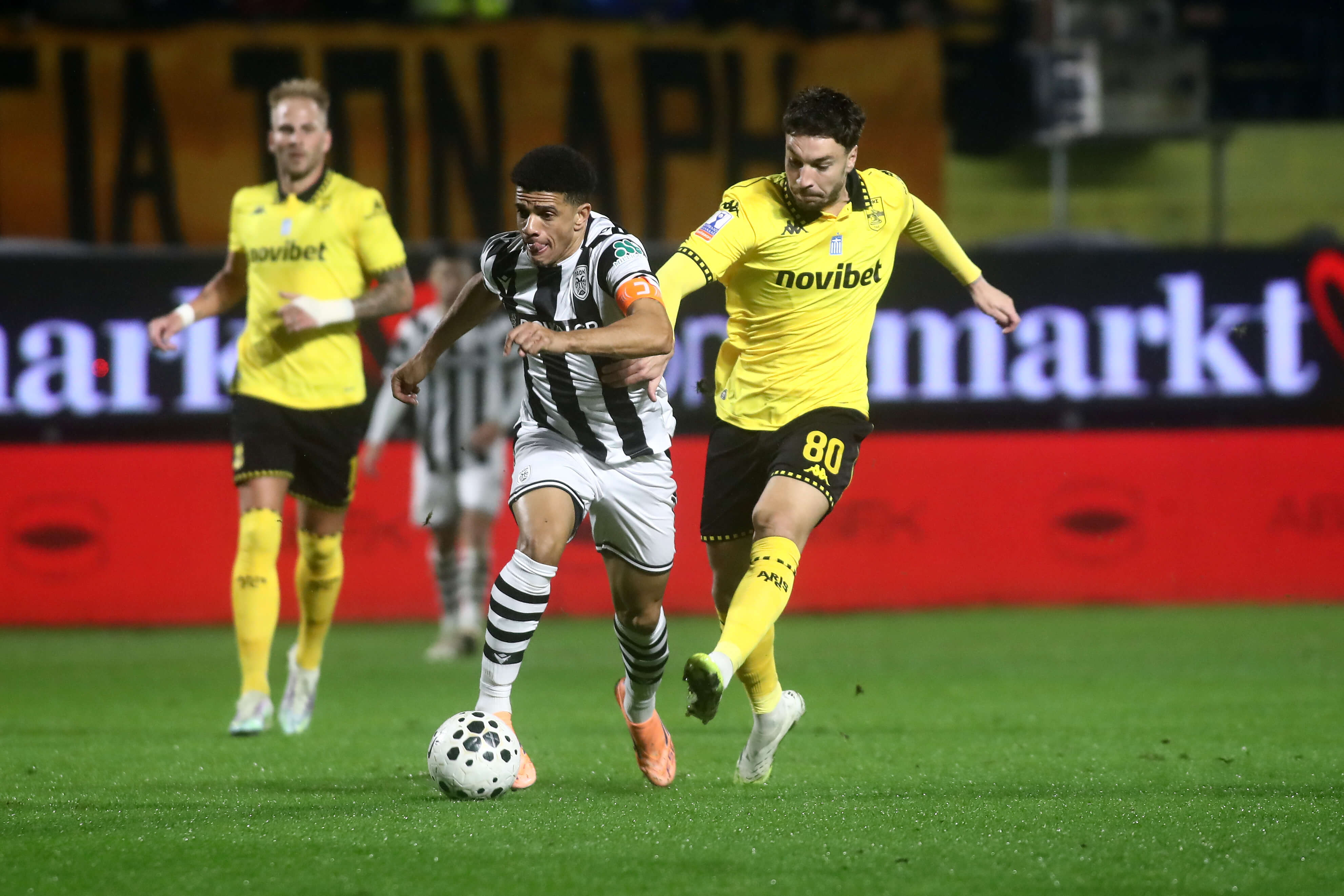 Η Super League με ειδικά στοιχήματα και ενισχυμένες αποδόσεις! (7/12)